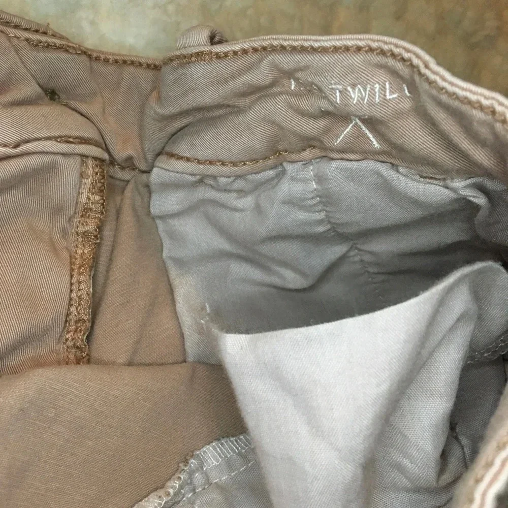 American Eagle Outfitters MIDI Twill Shorts Dusty Rose Women’s Size 4 v6x